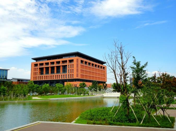常州工业职业技术学院校园实景
