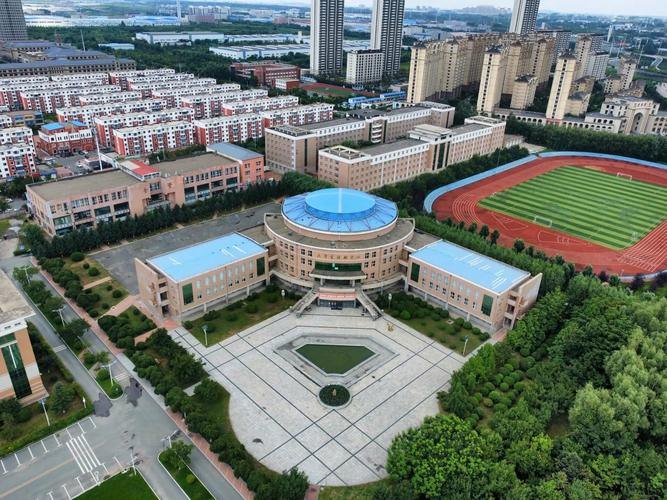 长春医学高等专科学校校园实景