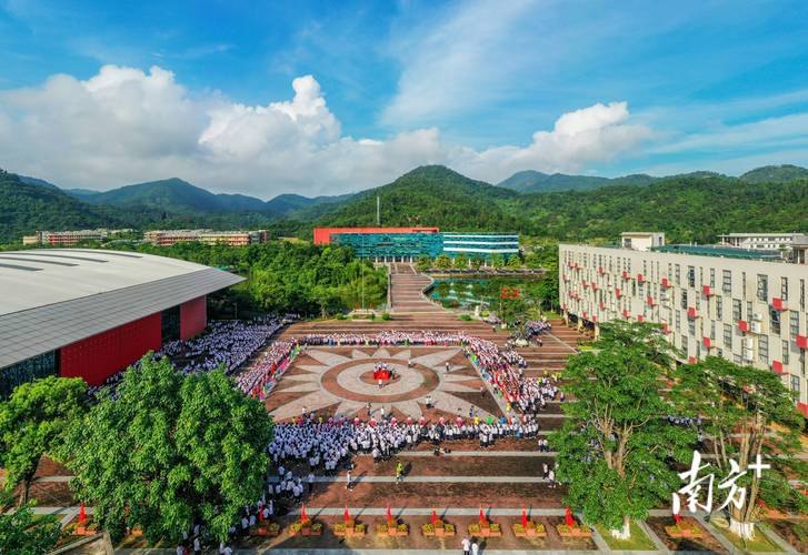 中山市中等专业学校校园实景
