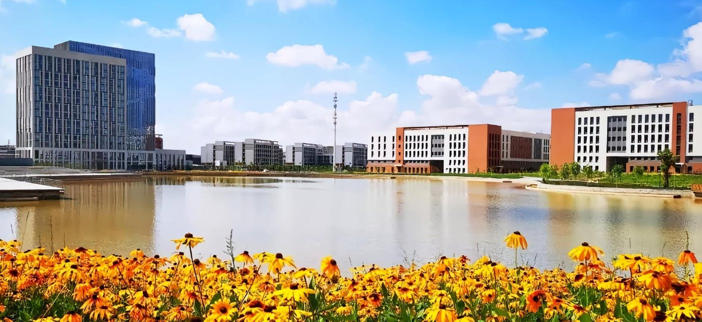 兰州现代职业学院校园实景