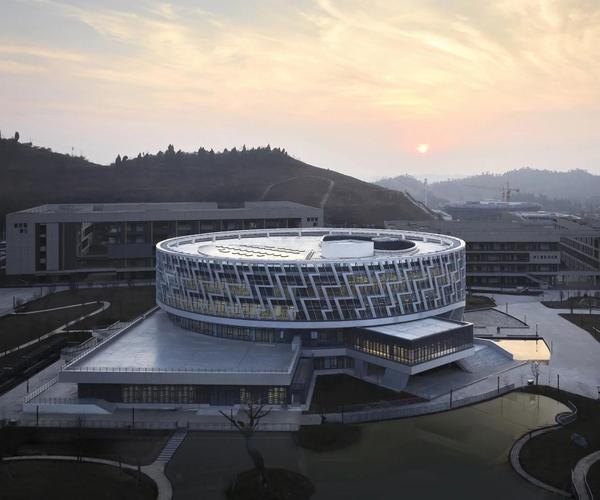 重庆电力高等专科学校校园实景