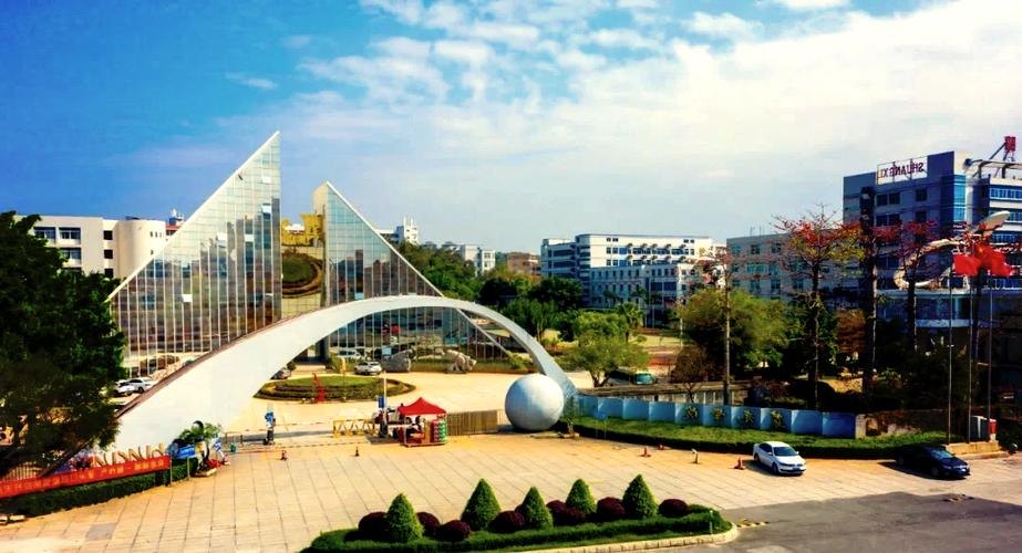 泉州华光职业学院校园实景