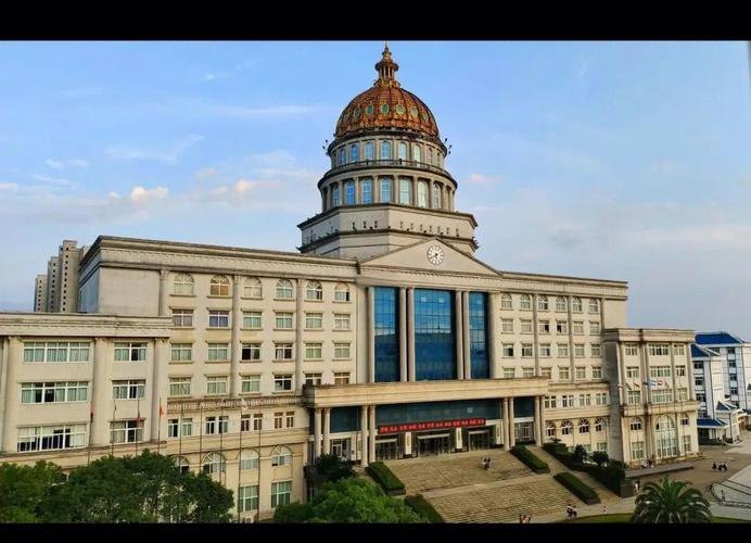 江西外语外贸职业大学校园实景