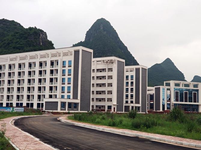 广西城市建设学校校园实景