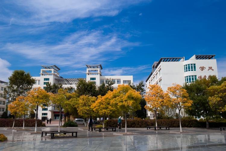 秦皇岛职业技术学院校园实景