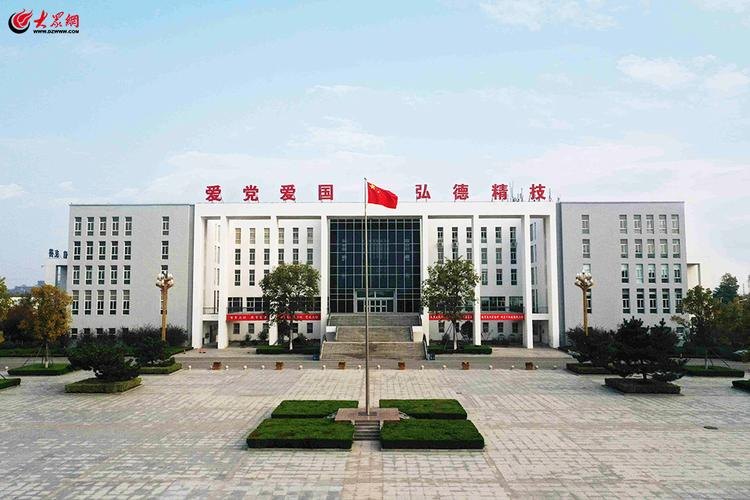 胶州市职业教育中心学校校园实景
