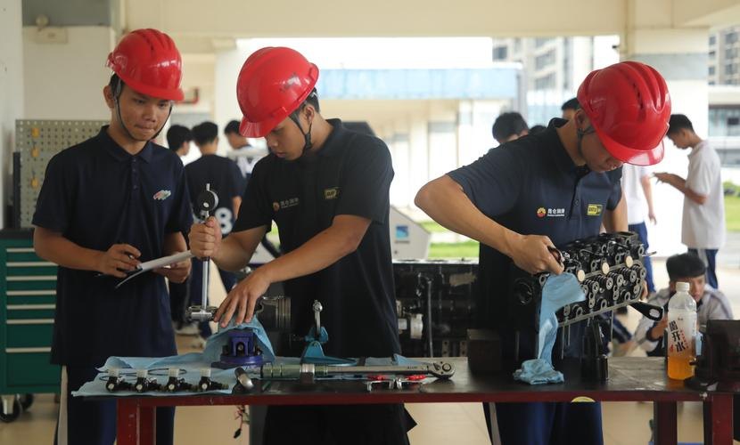 海南省机电工程学校校园实景