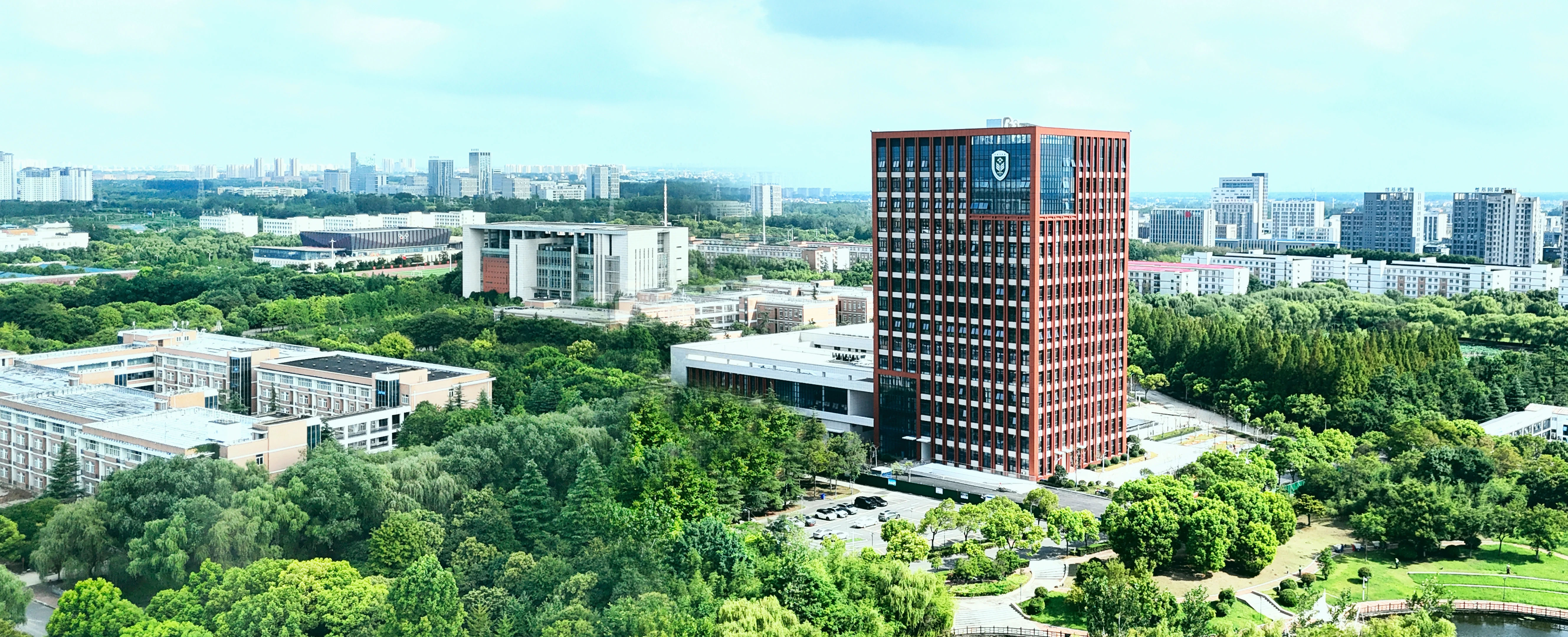 江苏食品药品职业技术学院校园图片(官网首屏图,已核对来源)