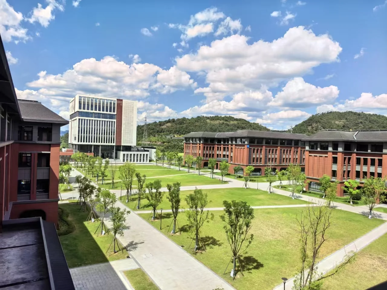 金华职业技术大学丽泽广场校园实景